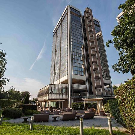Best Western Plus The Hub Hotel Милано Екстериор снимка
