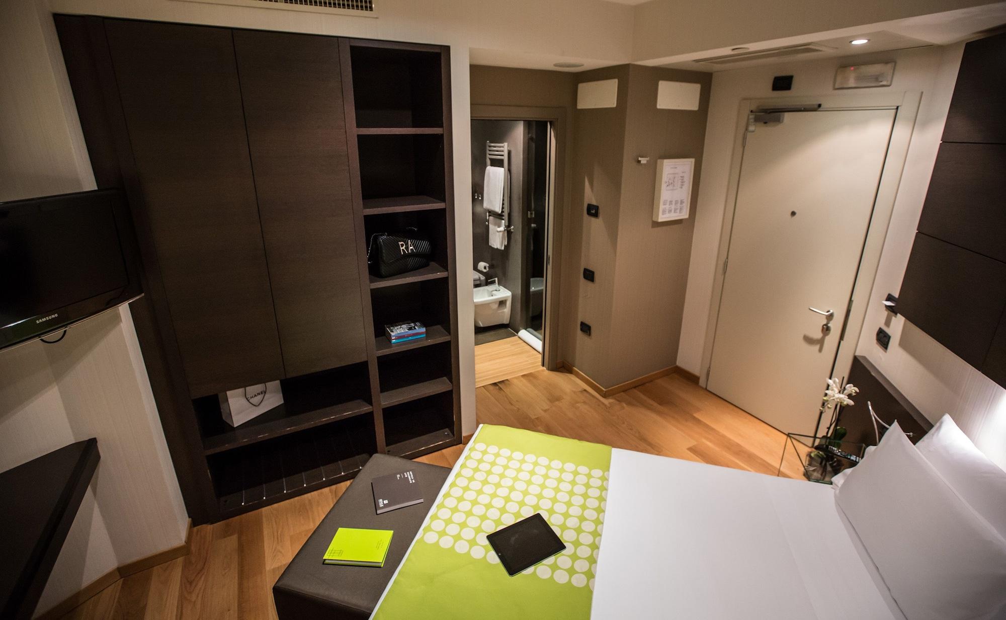 Best Western Plus The Hub Hotel Милано Екстериор снимка