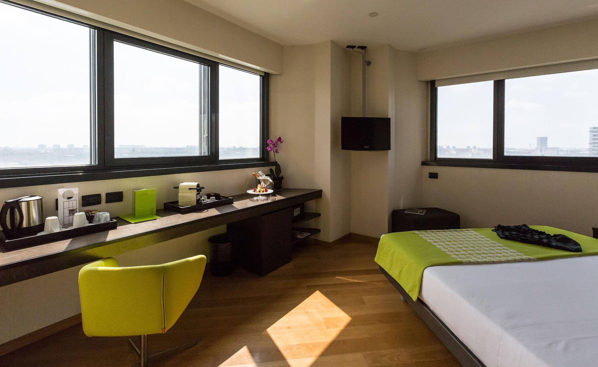 Best Western Plus The Hub Hotel Милано Екстериор снимка