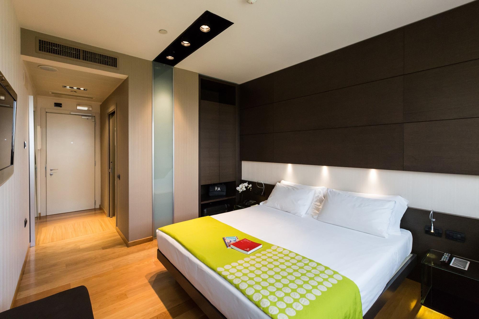 Best Western Plus The Hub Hotel Милано Екстериор снимка