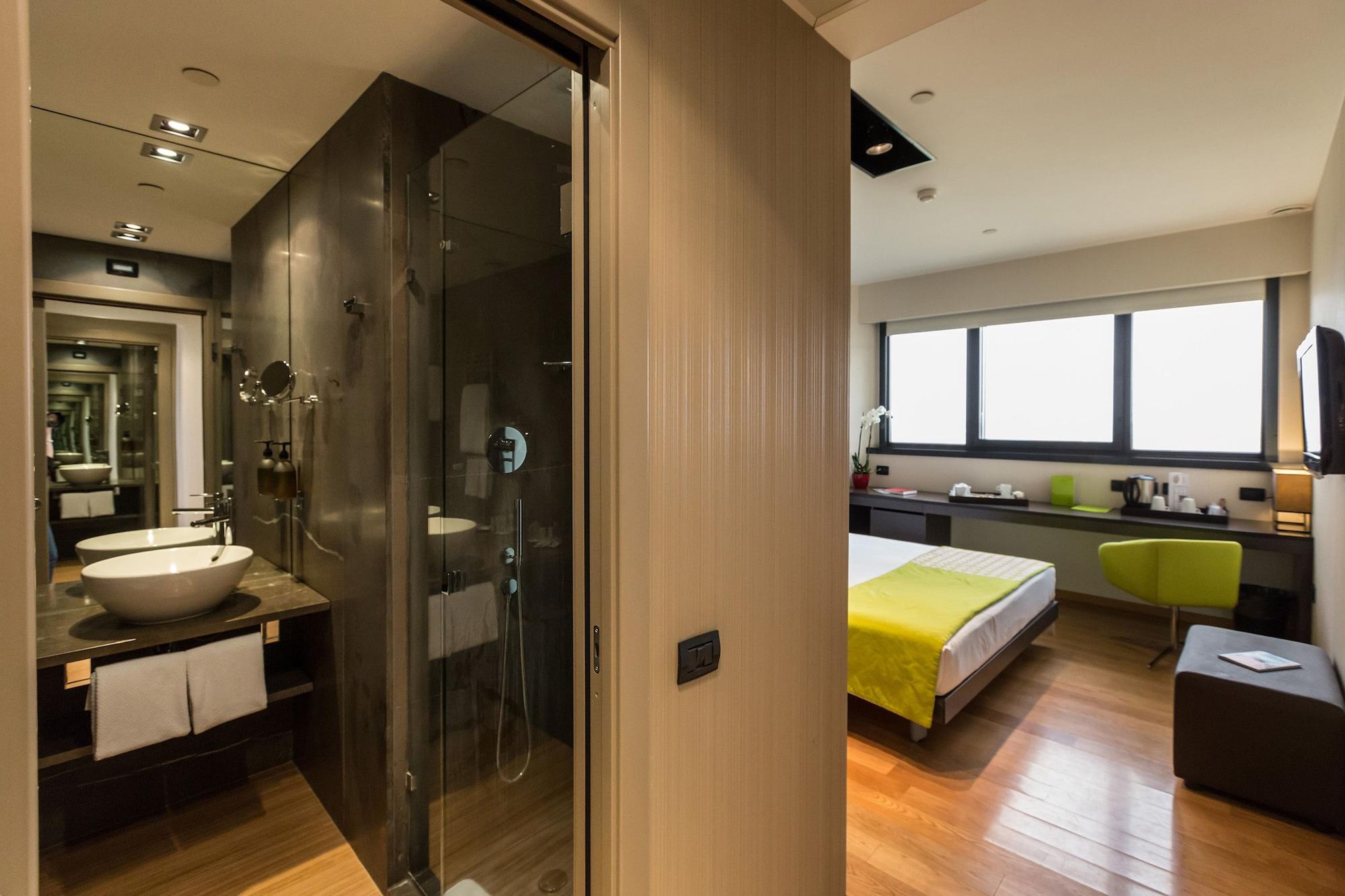 Best Western Plus The Hub Hotel Милано Екстериор снимка