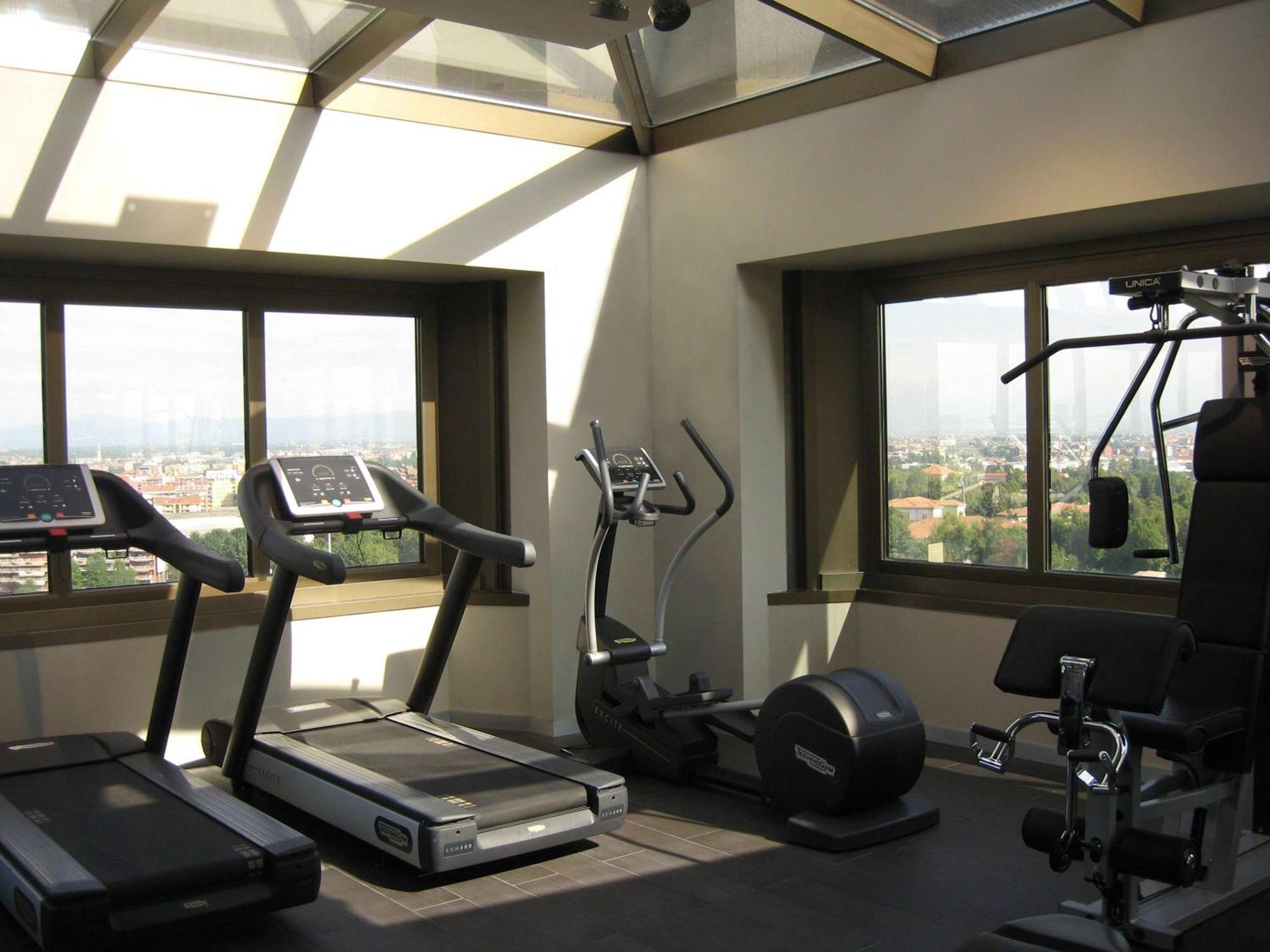 Best Western Plus The Hub Hotel Милано Екстериор снимка