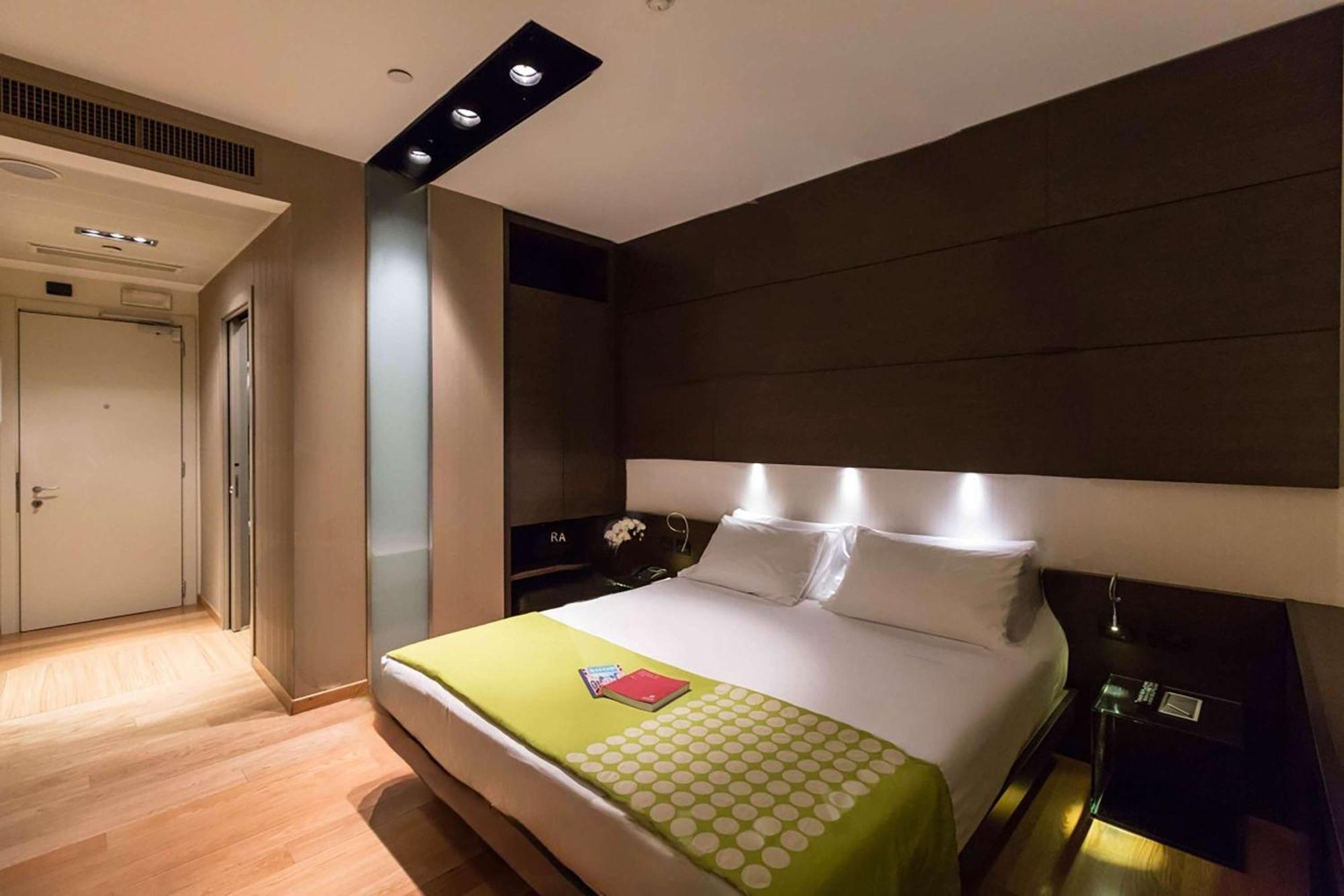 Best Western Plus The Hub Hotel Милано Екстериор снимка