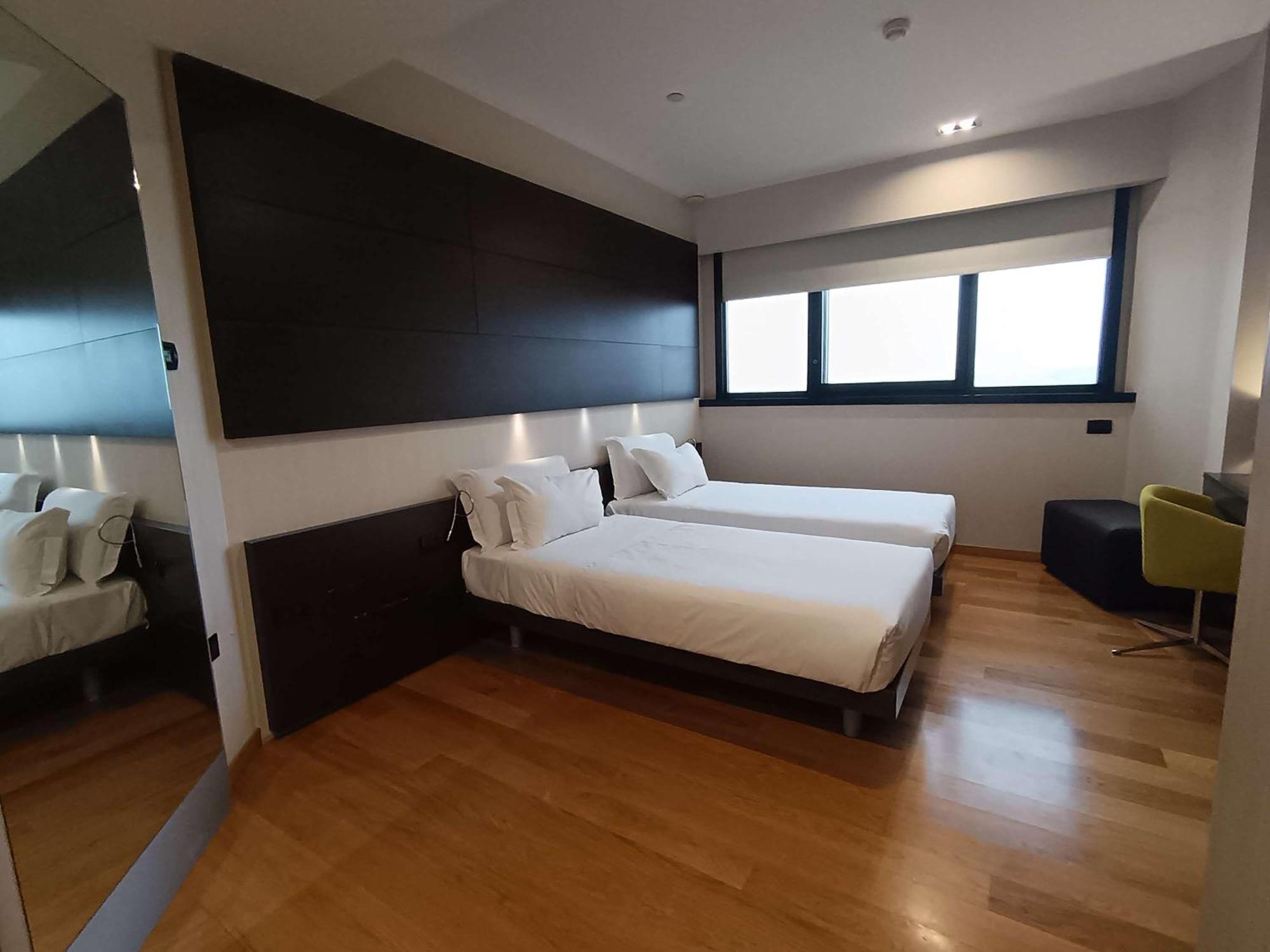 Best Western Plus The Hub Hotel Милано Екстериор снимка