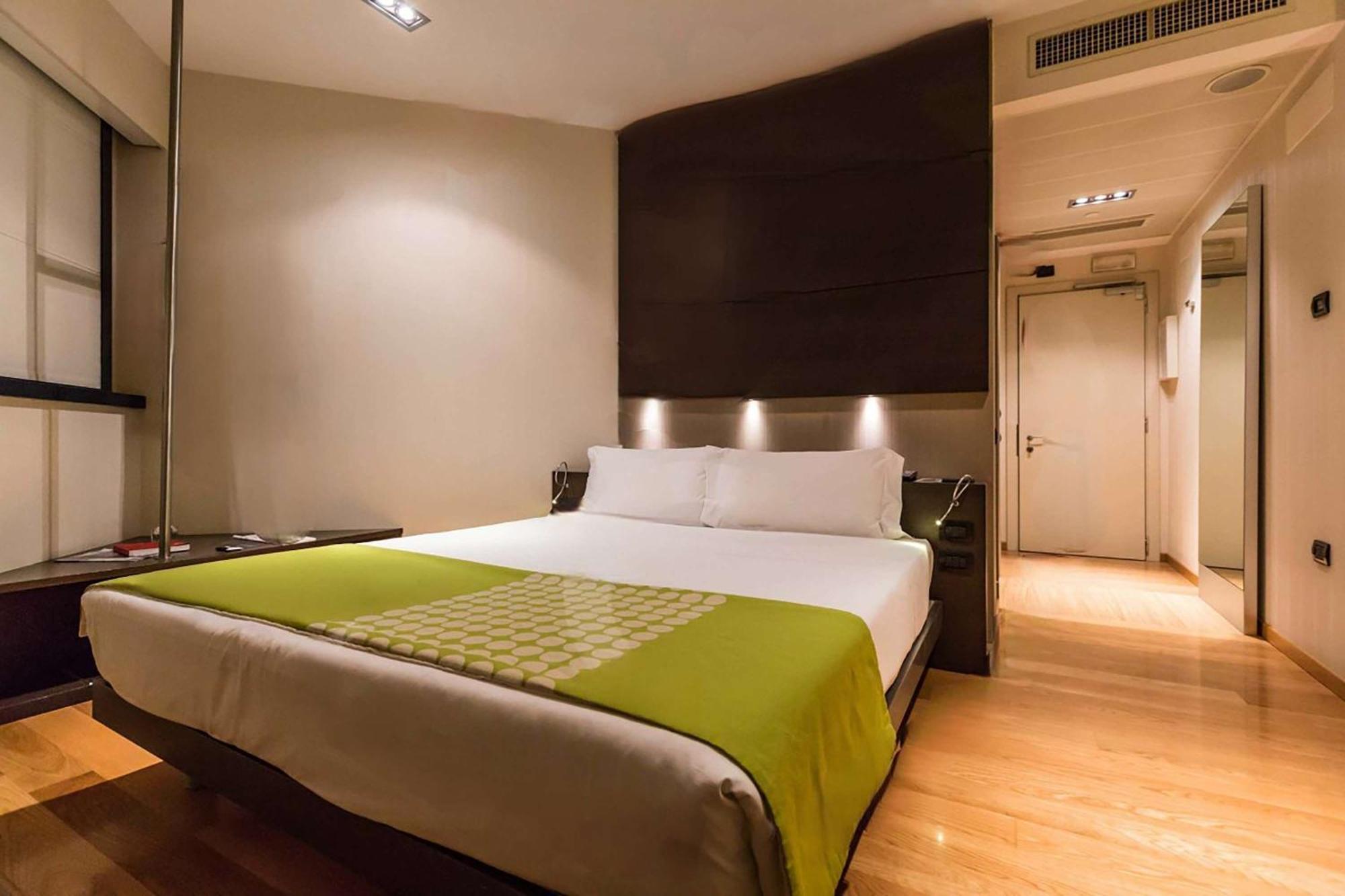 Best Western Plus The Hub Hotel Милано Екстериор снимка