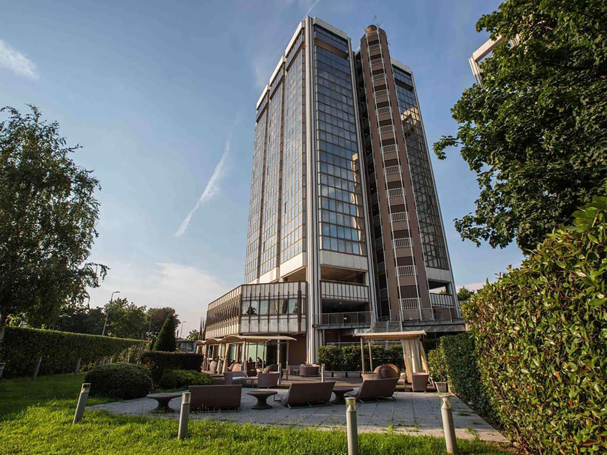 Best Western Plus The Hub Hotel Милано Екстериор снимка