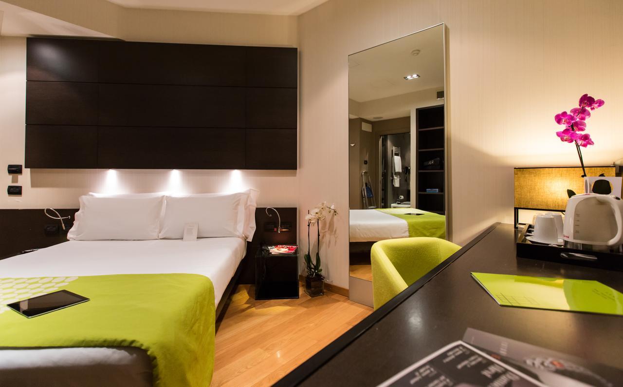 Best Western Plus The Hub Hotel Милано Екстериор снимка