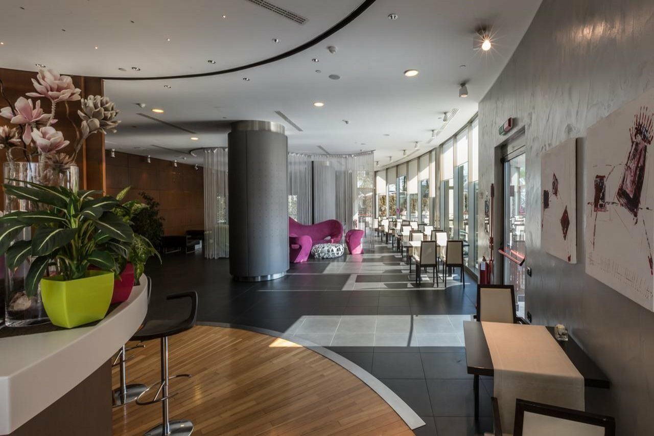 Best Western Plus The Hub Hotel Милано Екстериор снимка